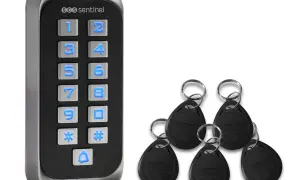 Clavier digicode et badges pour motorisation portail. Accès sécurisé et pratique.