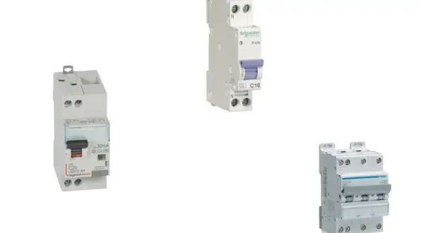 Trois disjoncteurs magnéto thermiques de marques Legrand, Schneider Electric et Hager, essentiels pour la sécurité électrique.